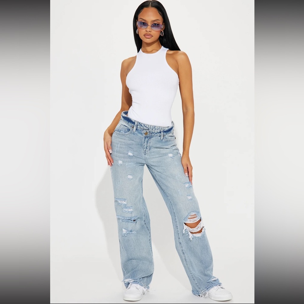 Fashion Nova Crossover Straight Left Jean Size 5